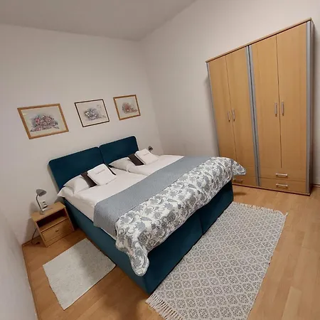 Penzion Skalna Ruza - Koevirozsa Panzio *